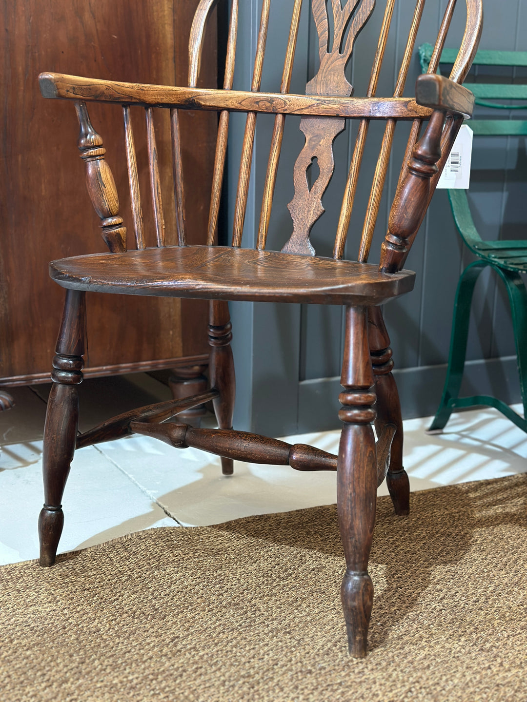 Early 19th Century Elm Windsor Chair