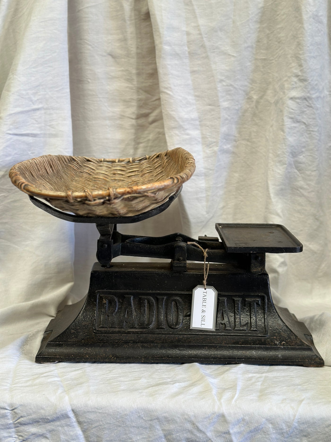 Antique Radio Malt Baby Scales