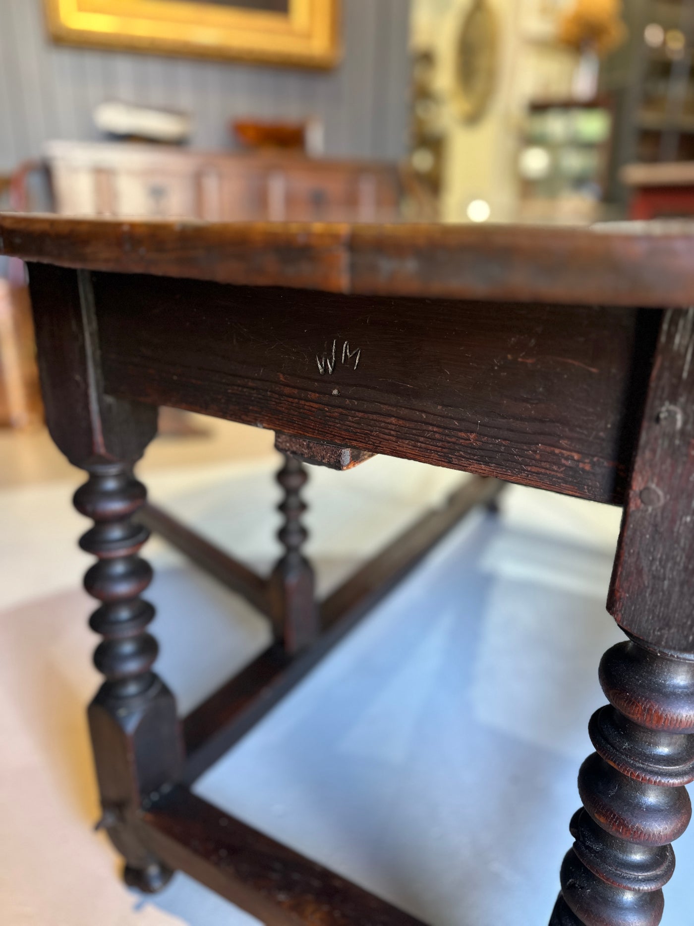 Large 18th Century English Oak Gate Leg Table