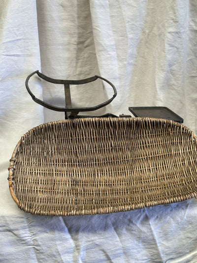 Antique Radio Malt Baby Scales