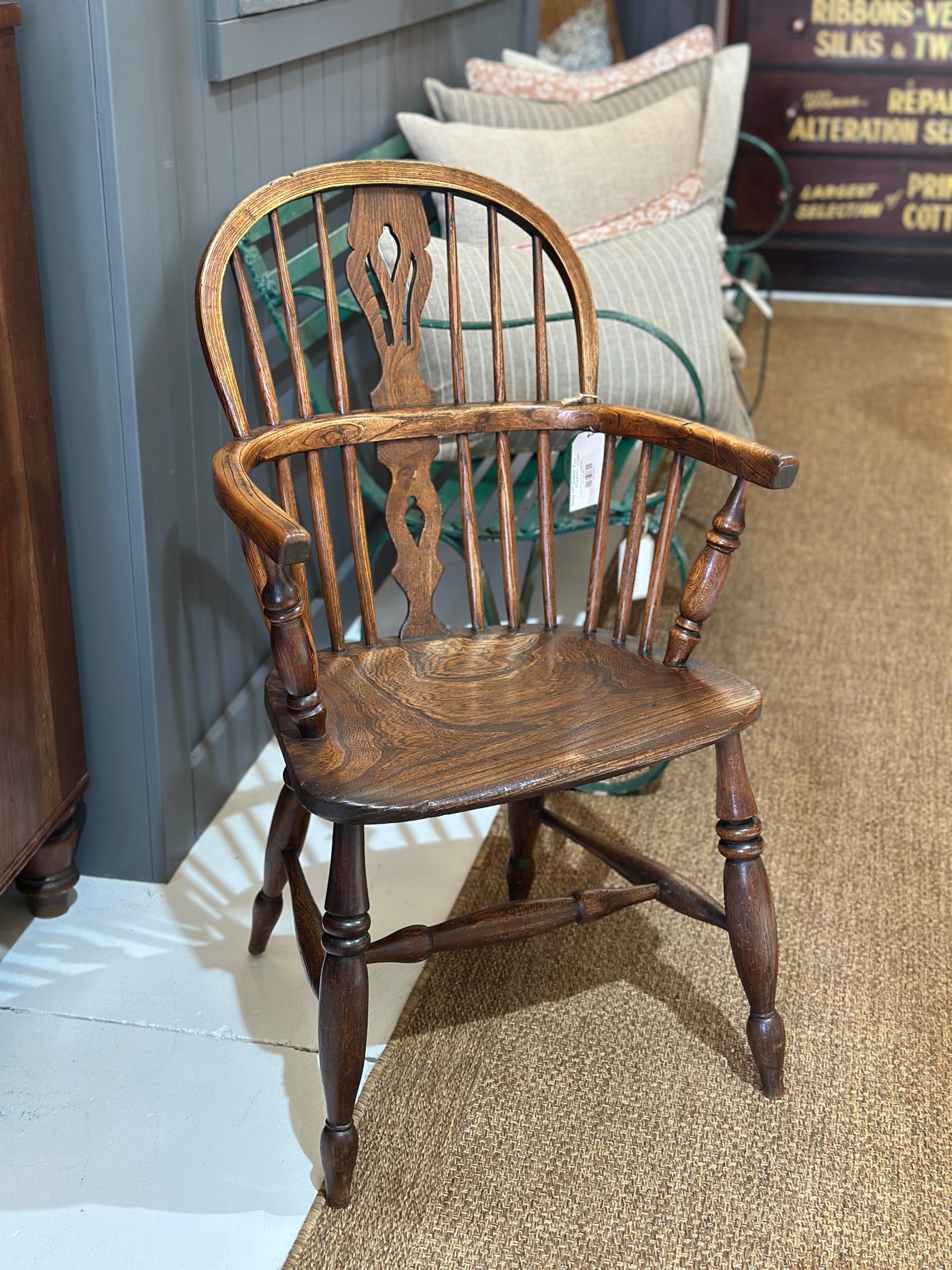 Early 19th Century Elm Windsor Chair