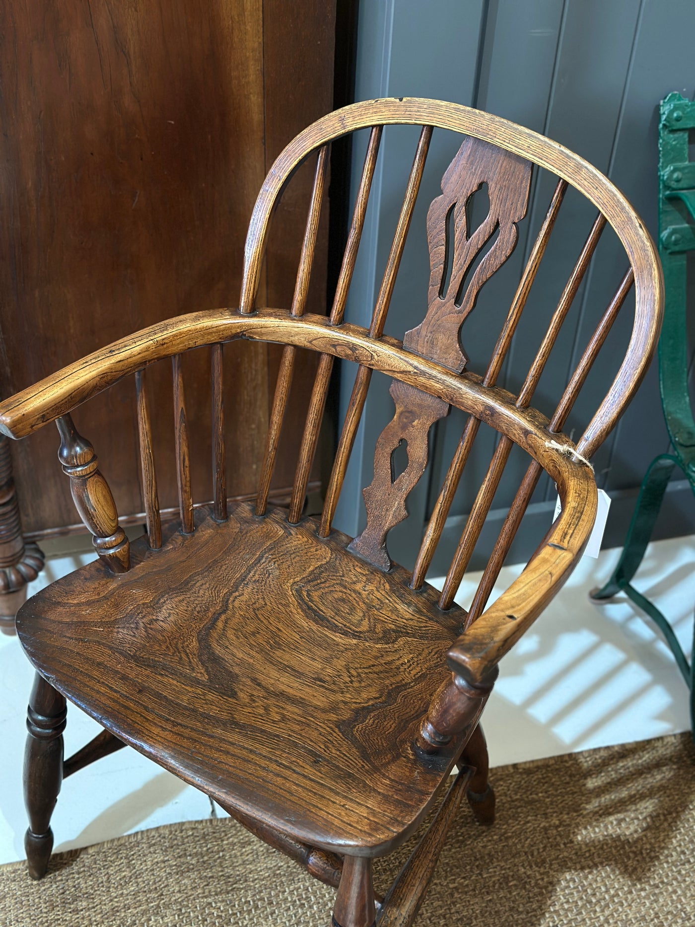 Early 19th Century Elm Windsor Chair